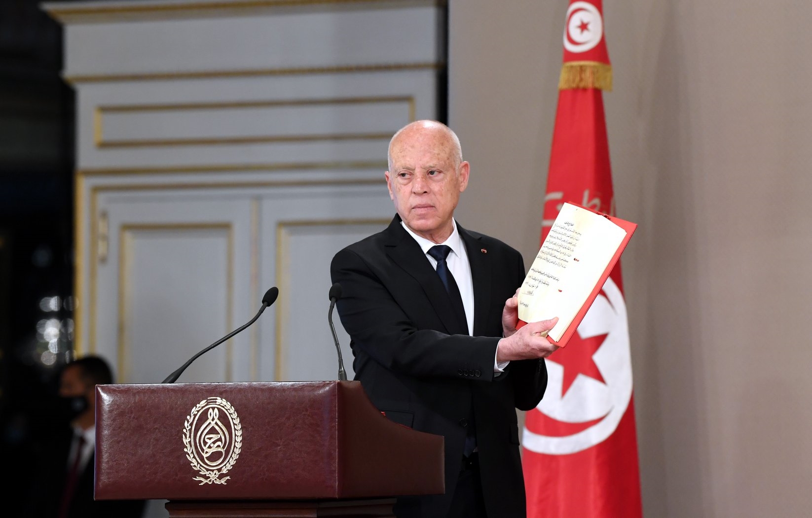 اليسار التونسي في ضوء انقلاب قيس سعيّد: هل يعيد التاريخ نفسه من جديد في تونس؟